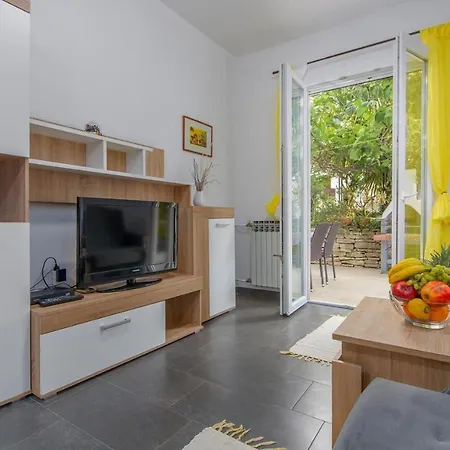 Majic Πανσιόν Πόρετς