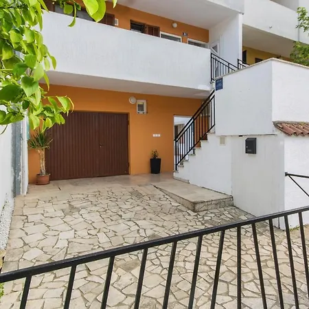 Guest house Majic 3*